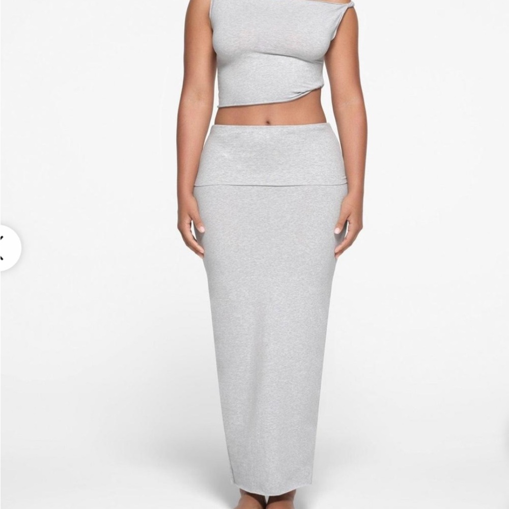 SKIMS Skirt L